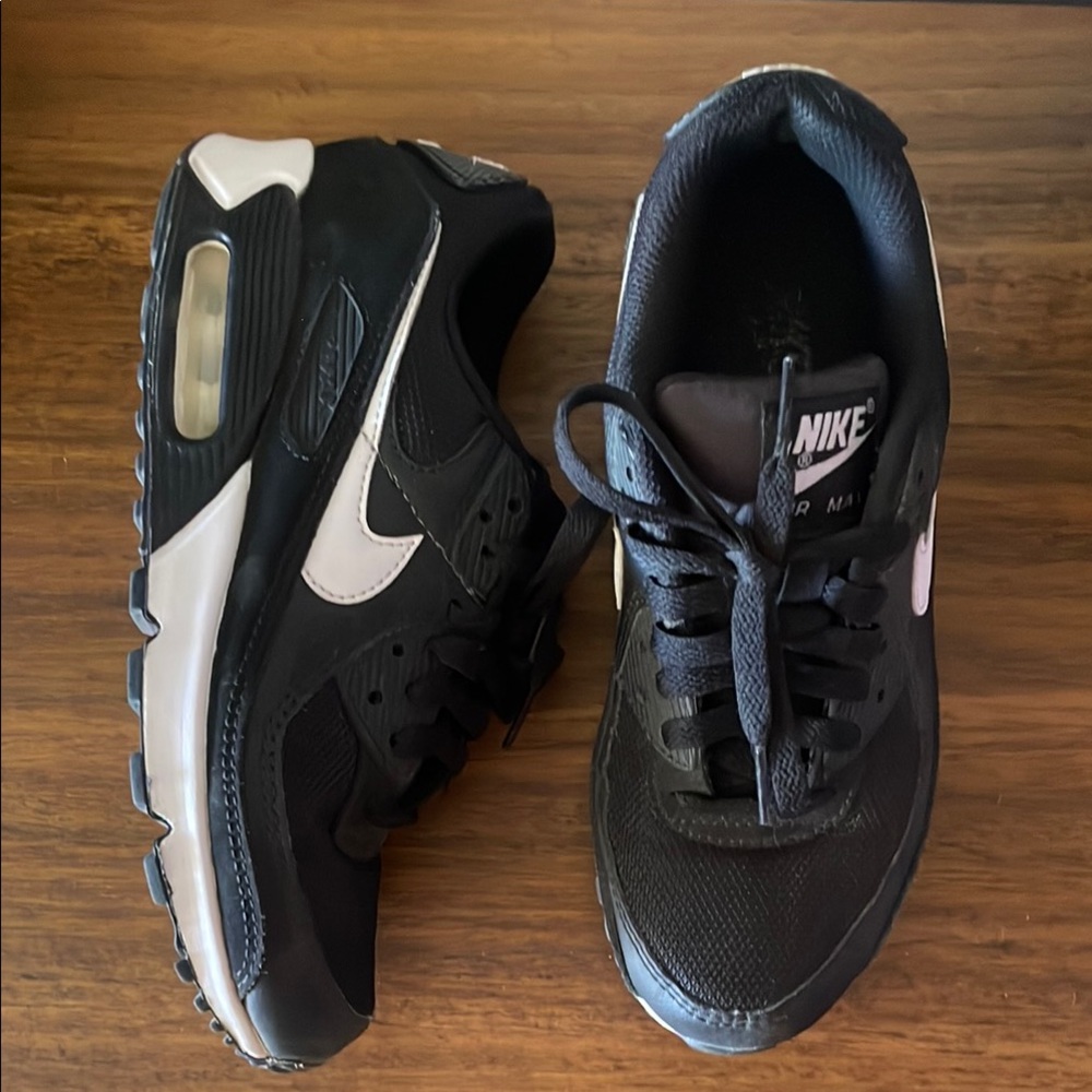 Nike Air Max 90 Size 7